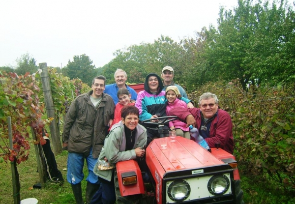 A családi traktorral: Büszkével
